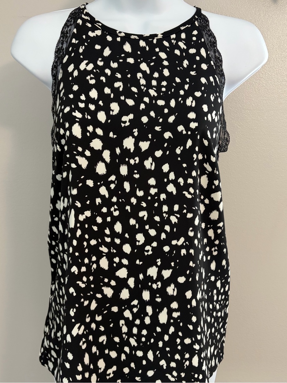 eesome Black & White Printed Halter Tank with Lace Sides - Picture 15 of 16